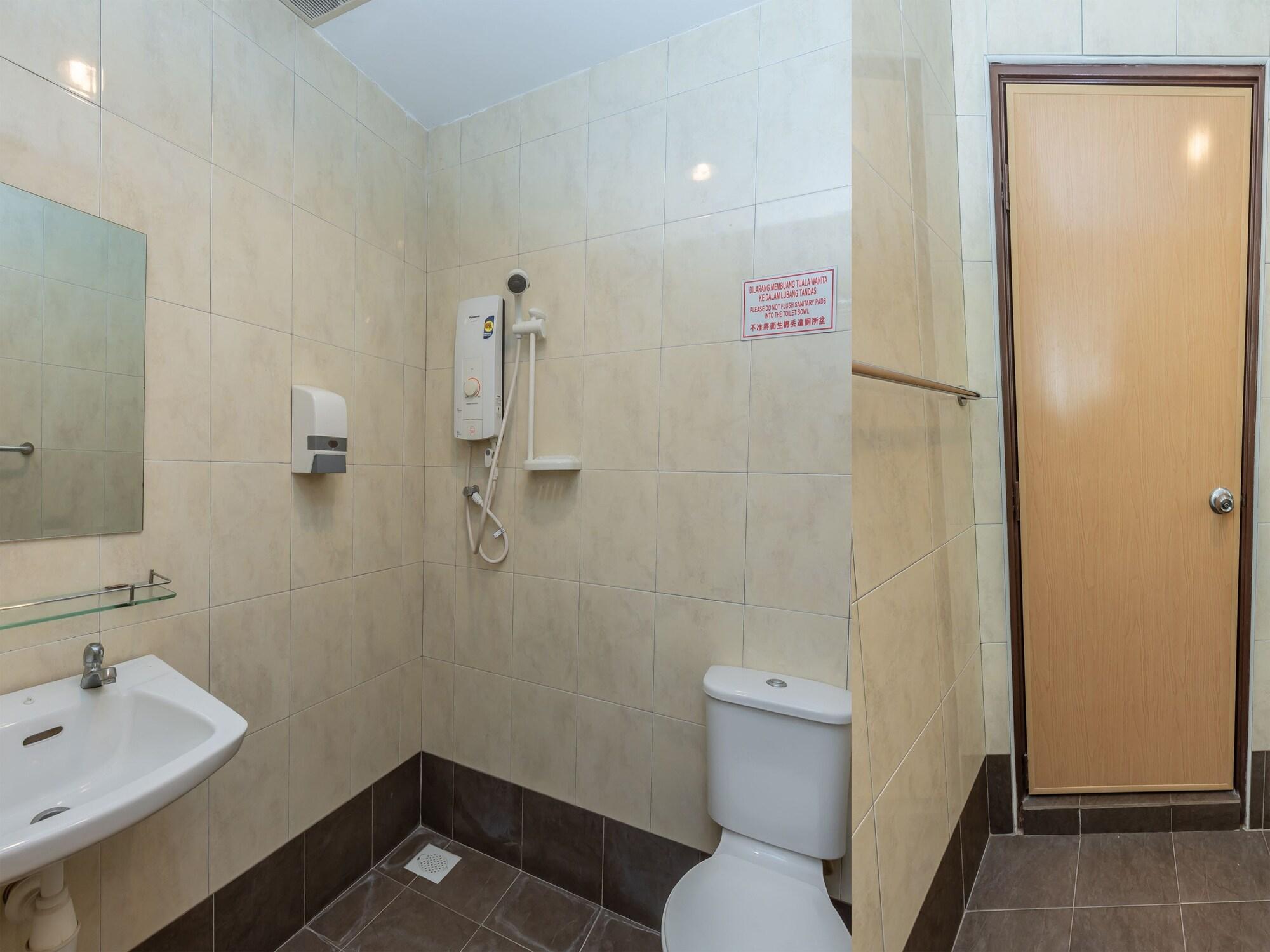 Oyo 1192 Hash House Hotel Malacca Ngoại thất bức ảnh